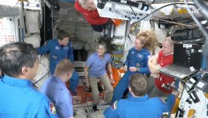 SpaceX龙飞船接驳国际空间站，两名滞留9个多月的宇航员或3天后返回地球-uusu优素-乐高,模型,3d打印,编程