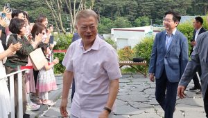 “青瓦台魔咒”难逃？韩国前总统文在寅父女被指涉嫌受贿-uusu优素-乐高,模型,3d打印,编程