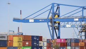 瞄准共和党要害！欧盟将分3阶段对美国商品征收25%关税-uusu优素-乐高,模型,3d打印,编程