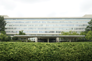 美政府大规模裁员持续，中情局裁1200人、环保署裁减员工至45年来最低水平-uusu优素-乐高,模型,3d打印,编程