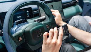 盘前涨超10%！纽交所敲钟未满一年，极氪拟私有化退市-uusu优素-乐高,模型,3d打印,编程