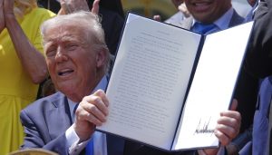 英国率先与美国达成贸易协议，扩大农产品进口、采购波音飞机以换取汽车关税下调-uusu优素-乐高,模型,3d打印,编程