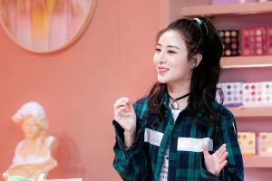 薇娅在私域小程序担当服装模特？客服回应-uusu优素-乐高,模型,3d打印,编程