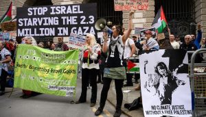 被强行拦截后“环保少女”通贝里称遭绑架，以色列计划遣返“玛德琳”号所有人-uusu优素-乐高,模型,3d打印,编程