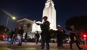 洛杉矶延长宵禁之时，美军宣布士兵能暂时扣留抗议者-uusu优素-乐高,模型,3d打印,编程