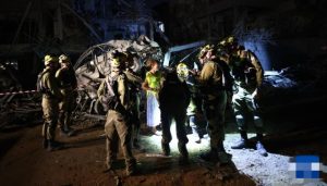 伊朗报复以色列发动三波导弹袭击,造成至少63人受伤-uusu优素-乐高,模型,3d打印,编程