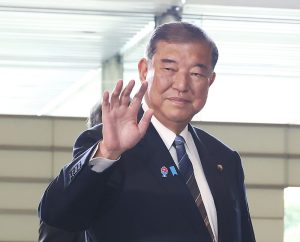 党内大佬集体施压后，石破茂终于决定在9月之前辞职-uusu优素-乐高,模型,3d打印,编程