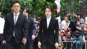 韩国宪政史上首次，前第一夫人金建希作为嫌疑人公开到案受讯-uusu优素-乐高,模型,3d打印,编程