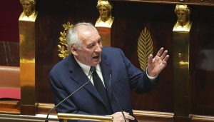 12个月内3名总理下台，法国政治僵局难解-uusu优素-乐高,模型,3d打印,编程