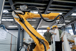 扩内需、“反内卷”推进下，8月制造业销售收入增速快于企业总体增速-uusu优素-乐高,模型,3d打印,编程