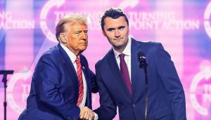 曾与小特朗普一同访问格陵兰岛，遭枪杀的特朗普政治盟友是谁？-uusu优素-乐高,模型,3d打印,编程