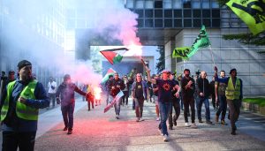 9大工会联手、预计超80万人游行,法国开始全国大罢工-uusu优素-乐高,模型,3d打印,编程
