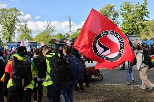 针对左翼阵营，特朗普正式将ANTIFA列为恐怖组织-uusu优素-乐高,模型,3d打印,编程