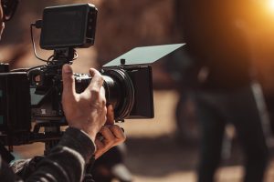 特朗普重提对海外制作电影征收100%关税,最终或转嫁给美国观众-uusu优素-乐高,模型,3d打印,编程
