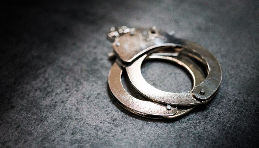 地方新闻精选 | 六盘水一城管局副局长涉犯罪被捕 男子虚构“短剧导演熬夜猝死”被行拘-uusu优素-乐高,模型,3d打印,编程