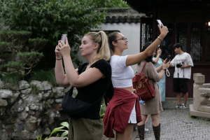 政策红利持续释放，前三季度免签入境外国人同比增长近五成-uusu优素-乐高,模型,3d打印,编程