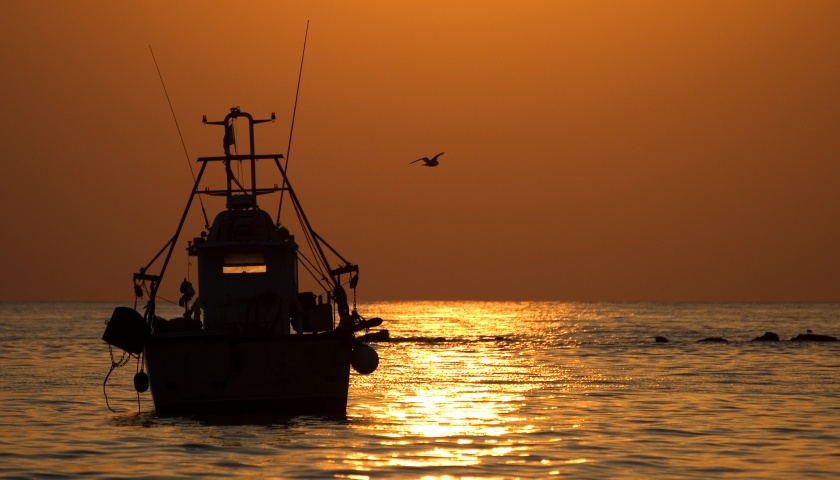 辽宁一渔船倾覆造成10人失联，国务院安委会对事故查处挂牌督办-uusu优素-乐高,模型,3d打印,编程