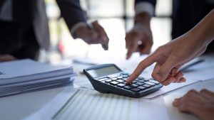 美最高法就关税合法性召开庭辩，多数大法官初步认为特朗普越权-uusu优素-乐高,模型,3d打印,编程