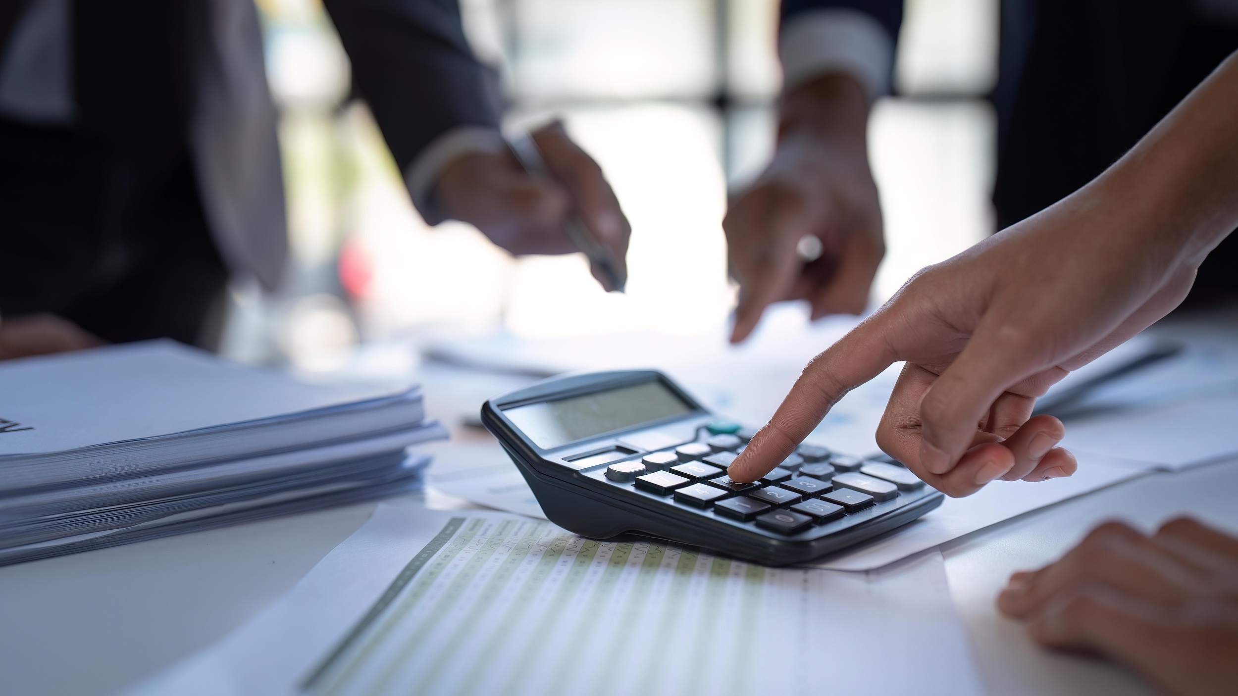 美最高法就关税合法性召开庭辩，多数大法官初步认为特朗普越权-uusu优素-乐高,模型,3d打印,编程