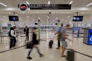 美国政府停摆影响超320万名旅客，交通部长警告可能关闭航空系统-uusu优素-乐高,模型,3d打印,编程